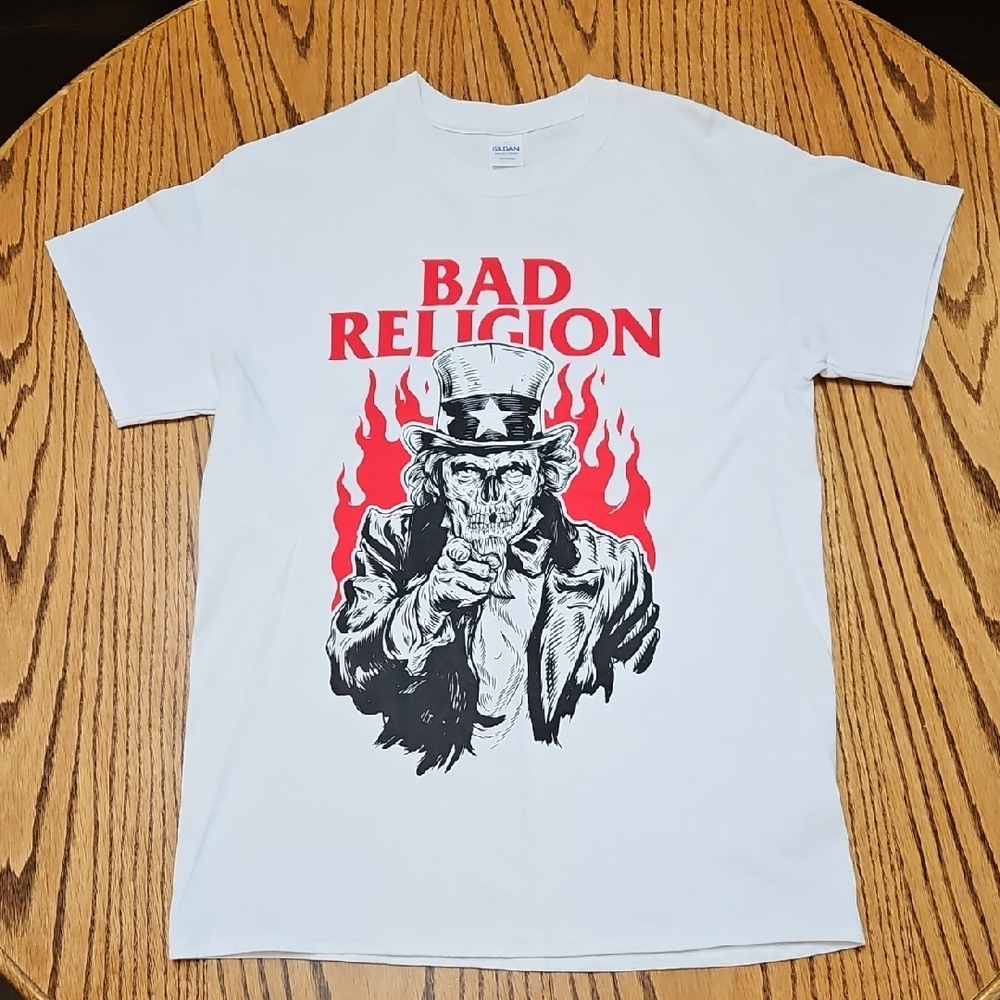 Bad Religion Gildan White Red Black Graphic Tee 2017 World Tour Unisex Sz M